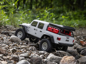 1/24 SCX24 Jeep JT Gladiator 4WD Rock Crawler RTR White