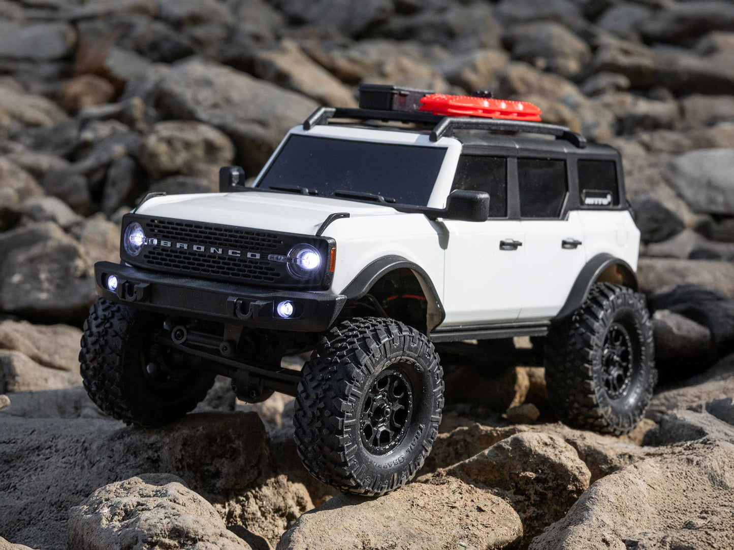 1/24 SCX24 Ford Bronco 4X4 RTR (inc Battery & Charger) White