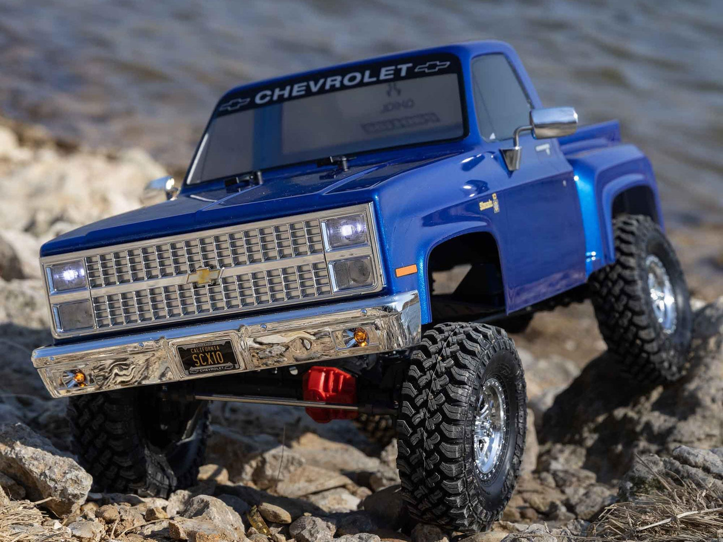 1/10 SCX10 III Base Camp 1982 Chevy K10 4WD RTR Blue