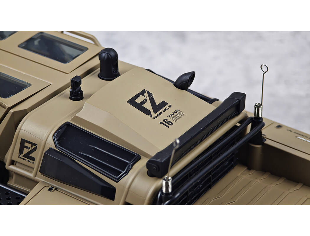E-ZEE RC 1/16 RIPSAW HIGH SPEED DRIFT TANK - DESERT