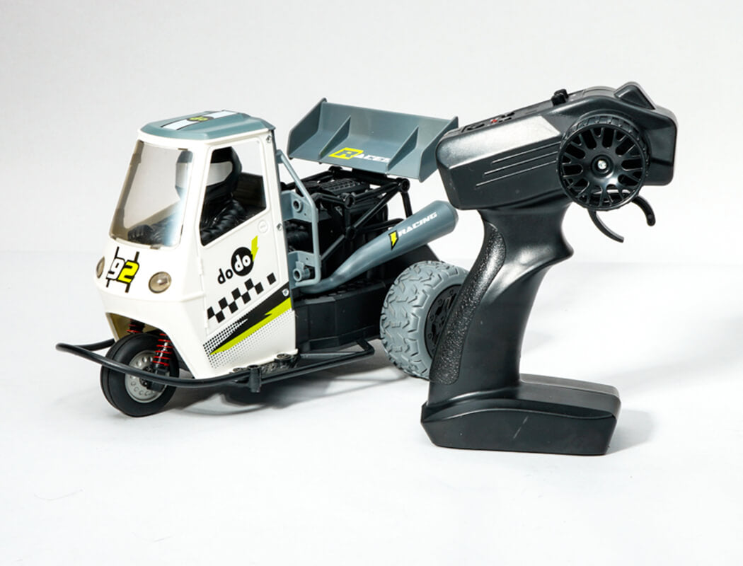 E-ZEE RC 1/16 TRICYCLE RTR WITH LIGHT,SOUND AND EXHAUST FUNCTIONS