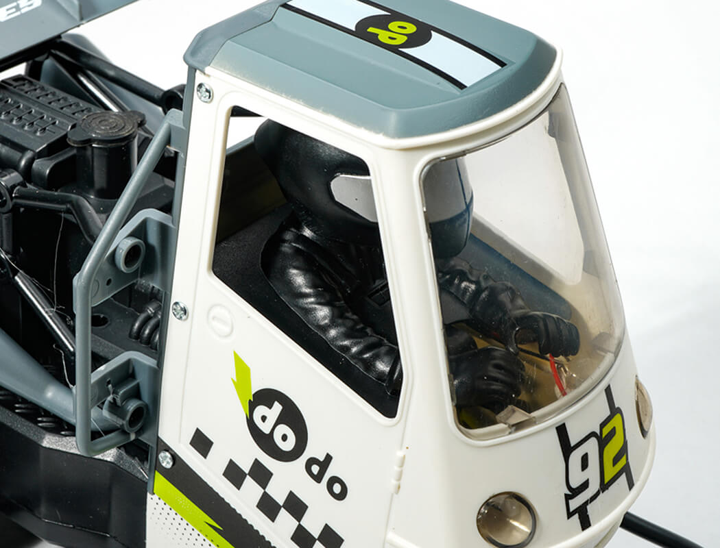 E-ZEE RC 1/16 TRICYCLE RTR WITH LIGHT,SOUND AND EXHAUST FUNCTIONS