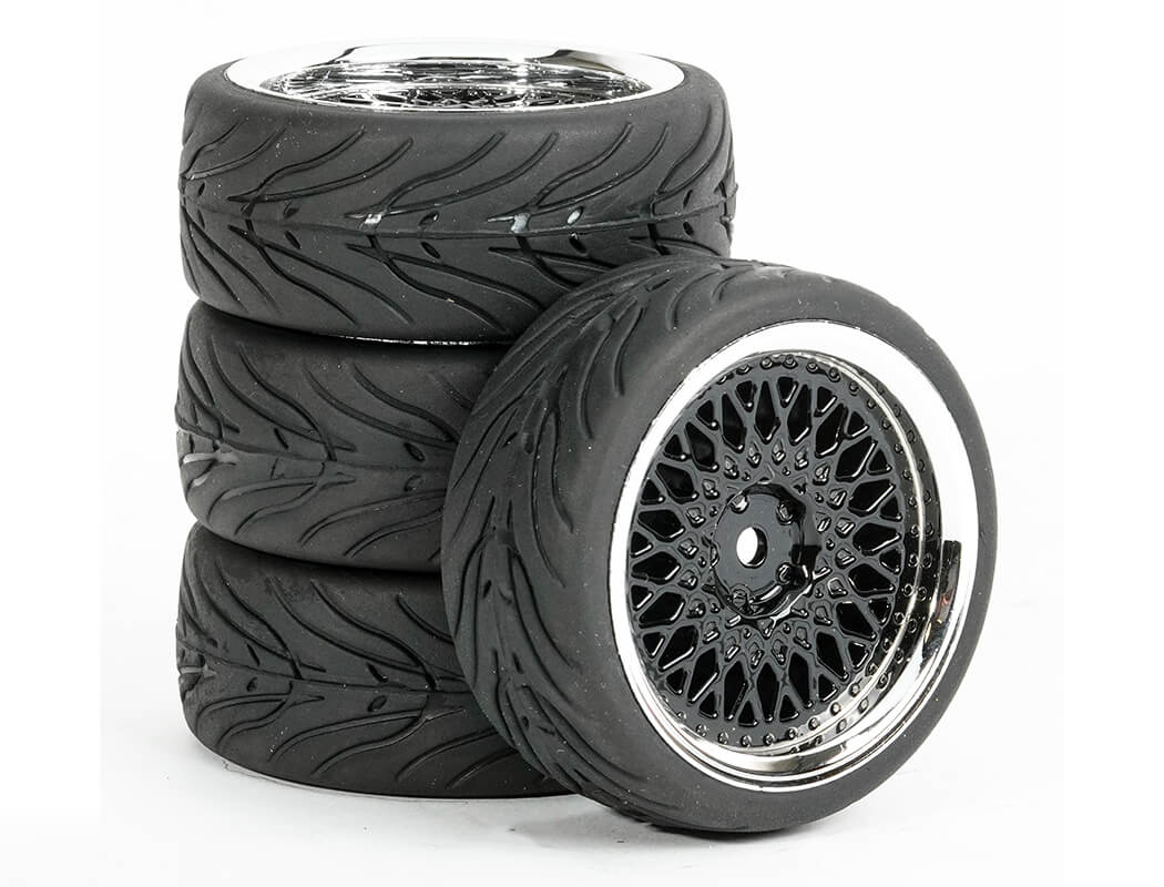 FASTRAX 1/10 STREET/TREAD TYRE CLASSIC BLACK/CHROME WHEEL