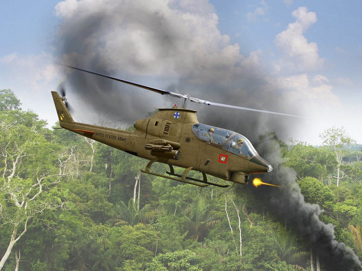 AH-1G Cobra (Early Production) U.S. Attack Helicopter