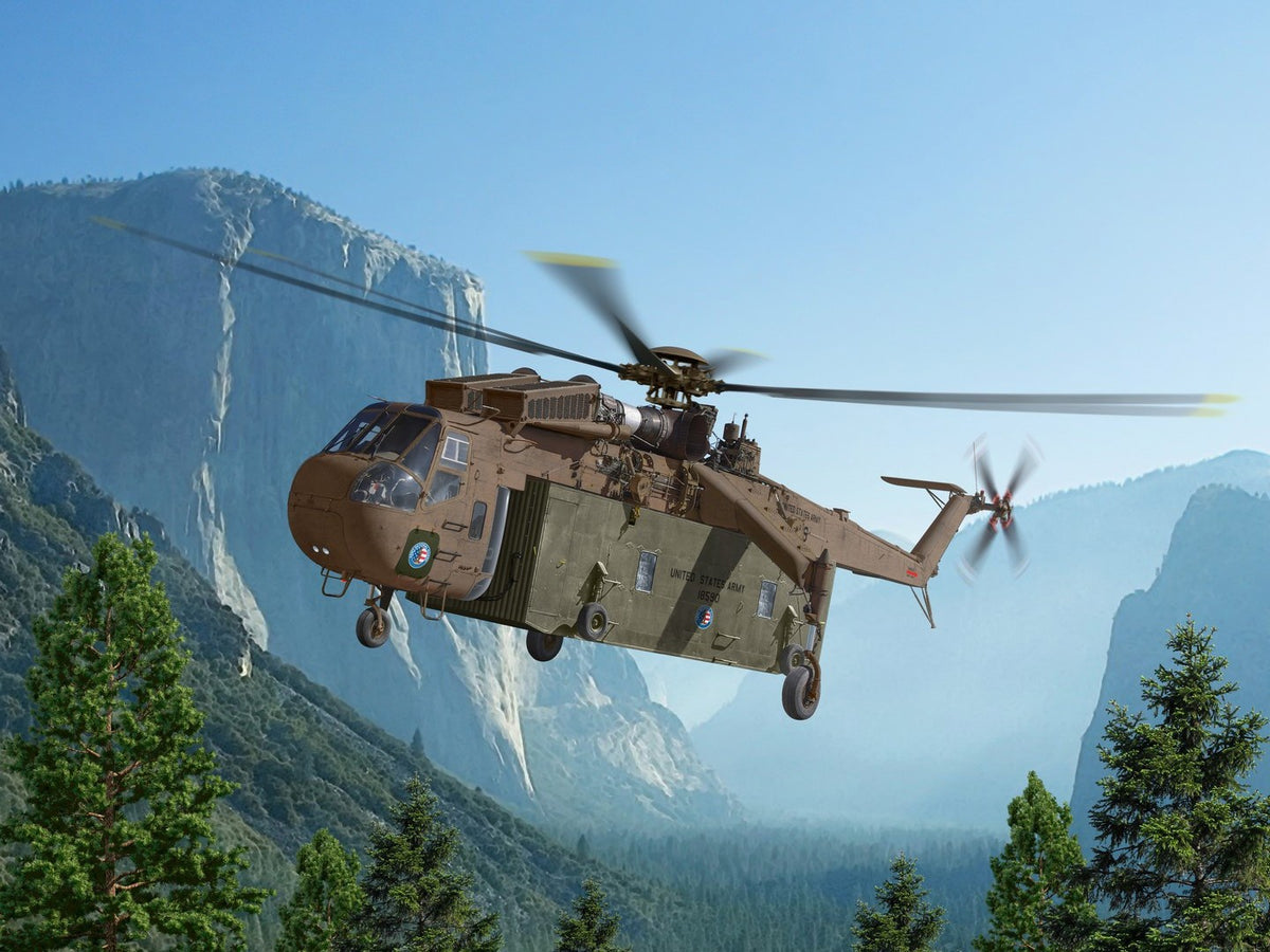 CH-54A Tarhe with Universal Military Pod