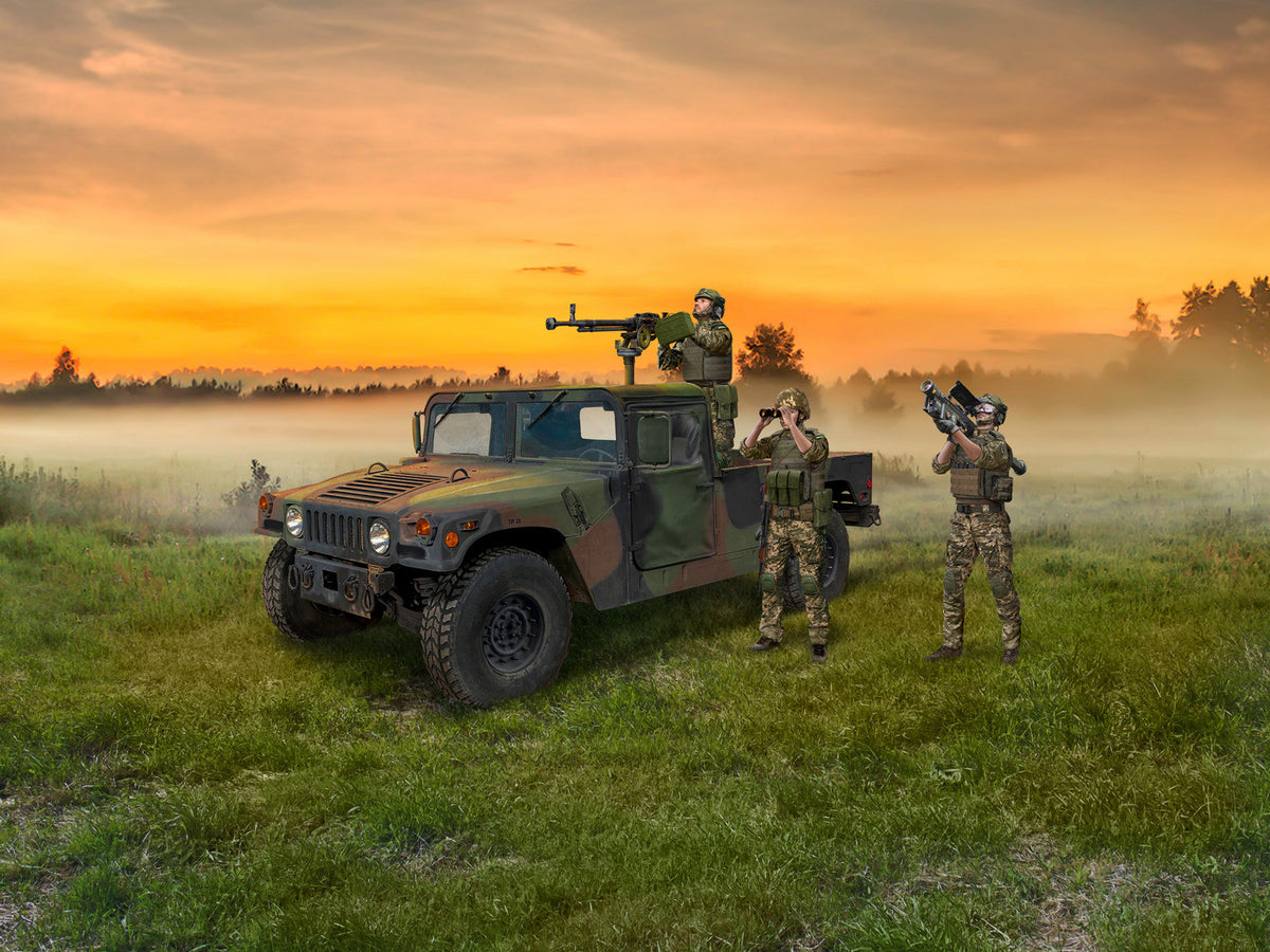 Drone Hunters’ Humvee M1097A2 Cargo Carrier & DShKM & Crew Figures
