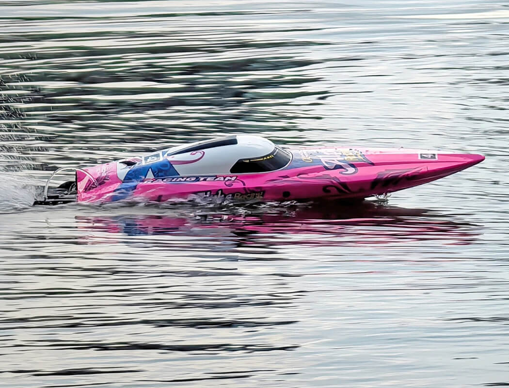 JOYSWAY ALPHA V2.0 BRUSHLESS ARTR RACING BOAT W/O BATT/CHRGR
