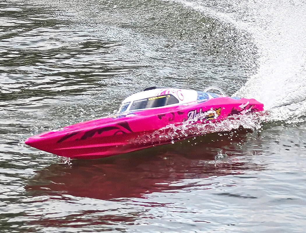 JOYSWAY ALPHA V2.0 BRUSHLESS ARTR RACING BOAT W/O BATT/CHRGR