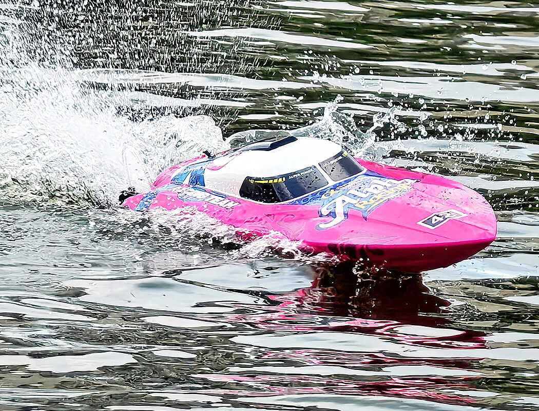 JOYSWAY ALPHA V2.0 BRUSHLESS ARTR RACING BOAT W/O BATT/CHRGR