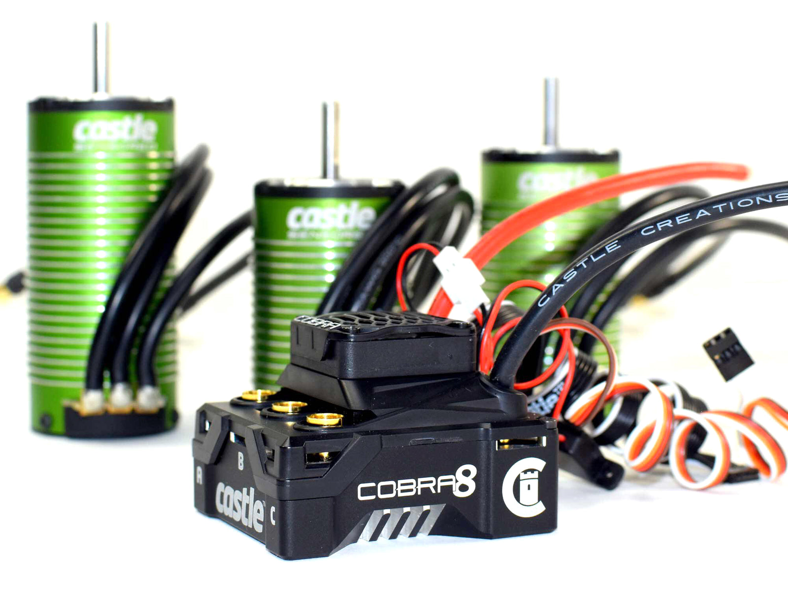 COBRA 8, 6S MAX WITH 1515-2200KV V2 SENSORED MOTOR COMBO