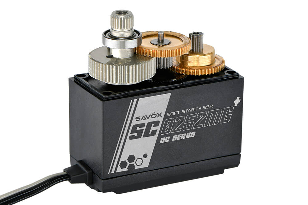 SAVOX STD SIZE DIGITAL SERVO METAL GEAR 10.5KG@6V - PLUS