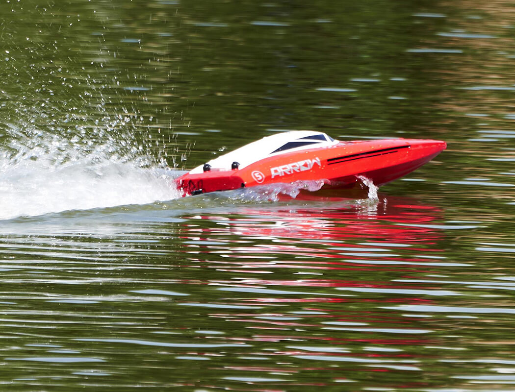 UDI RC ARROW 65CM BRUSHLESS 50KM/H HI-SPEED RTR BOAT