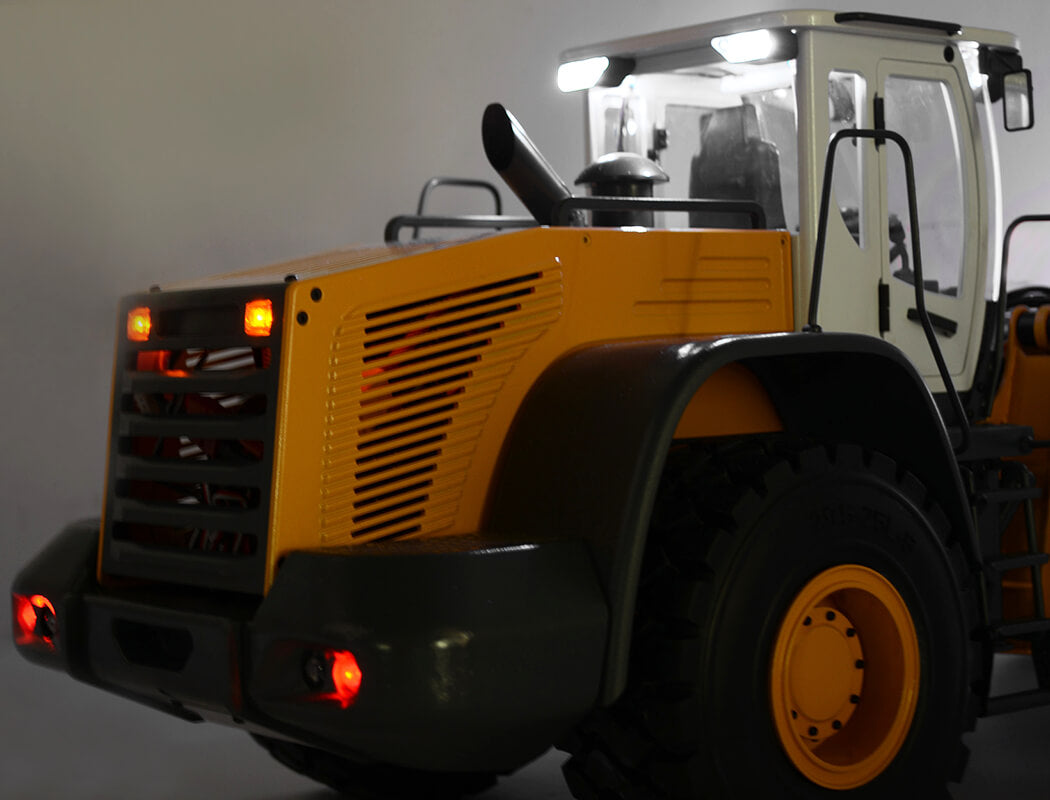 RC4WD 1/14 EARTH MOVER 870K HYDRAULIC WHEEL LOADER (YELLOW AND WHITE)