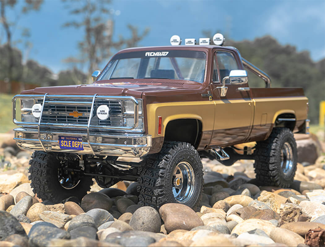 RC4WD TRAILFINDER 2 RTR LWB WITH CHEVROLET K10 SCOTTSDALE BODY
