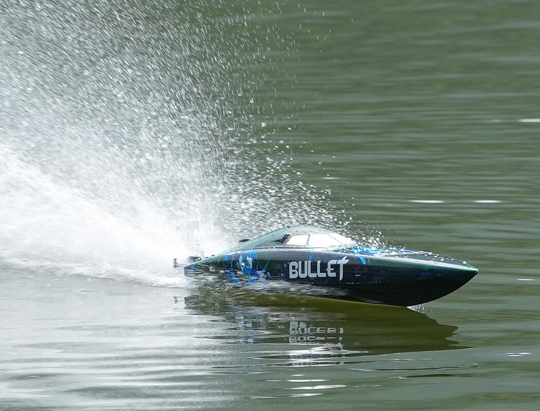 JOYSWAY BULLET V4 2.4G ARTR RACING BOAT W/O BATT/CHARGER