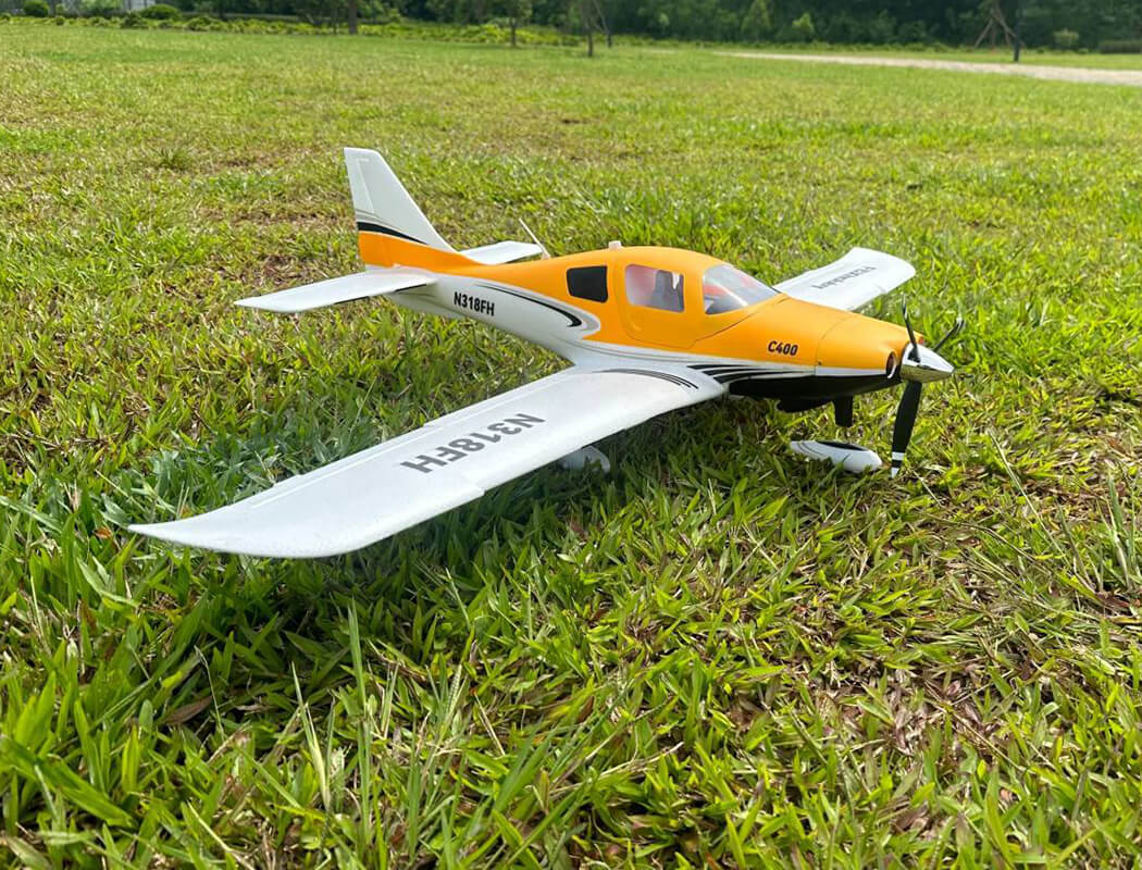 FOX HOBBY C400 INTERMEDIATE SPORTS 1100MM RTF WITH GYRO FLIGHT CONTROLLER